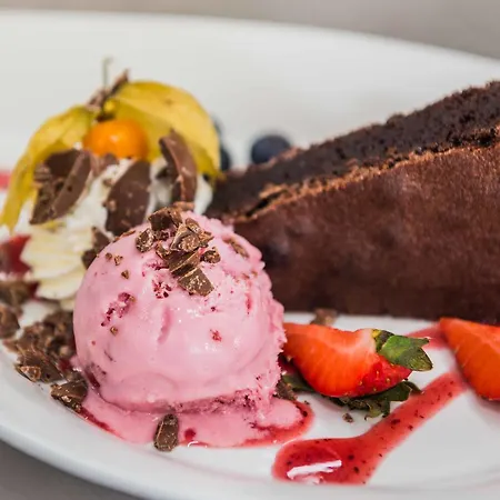 Den Gyldne Hane Zajazd